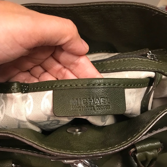 Michael Kors Handbag - Picture 3 of 4